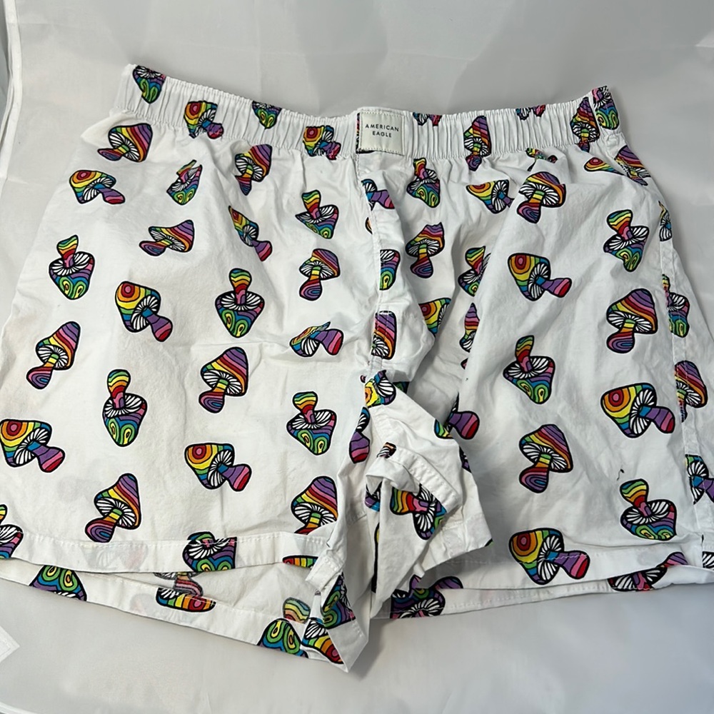 American eagle boxer shorts size large 35-38 psychedelic mushroom print